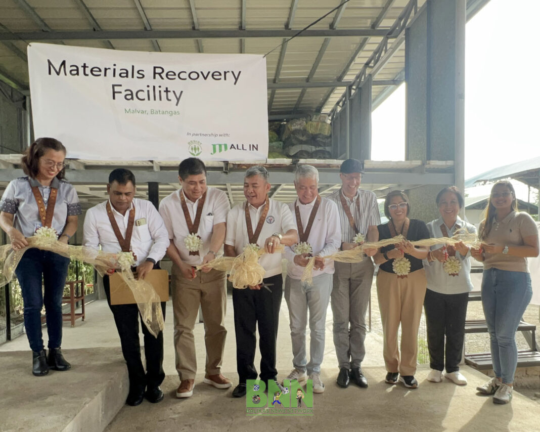 MRF ribbon cutting