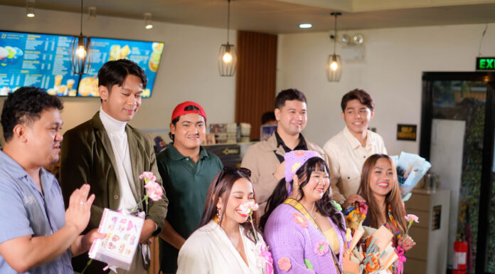 Sold-Out, No Chill: Teatro B Extends Run of “Gusto Ko Nang Bumitaw”